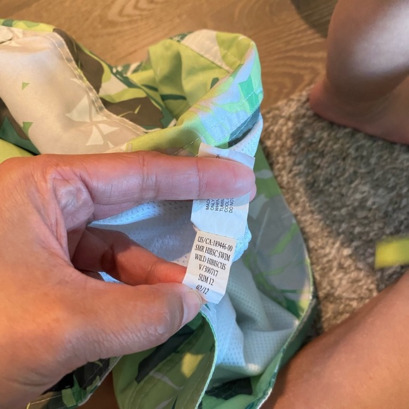 •Gap Swim Trunks• - Picture 6 of 6